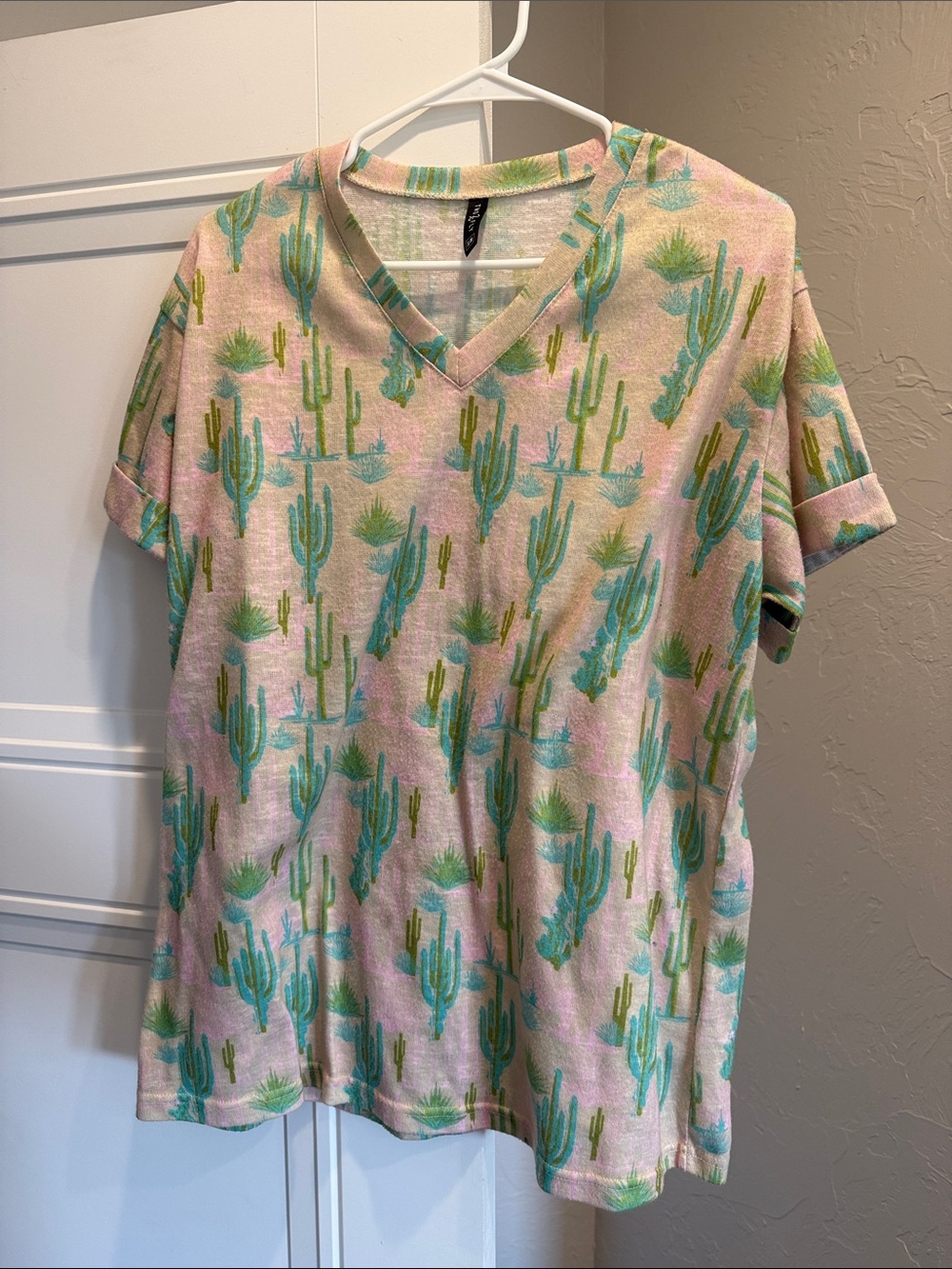 V-Neck Cactus Print Short Sleeve Top - Pink & Green